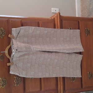 NWT.  Liz Claiborne Capri